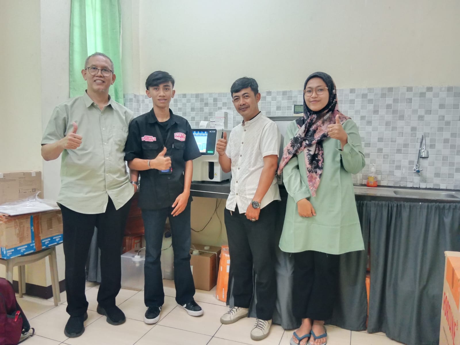 Instalasi dan Training Alat Hematology Analyzer Lifotronic AC 310 di Klinik Sabila Medika - Foto 2