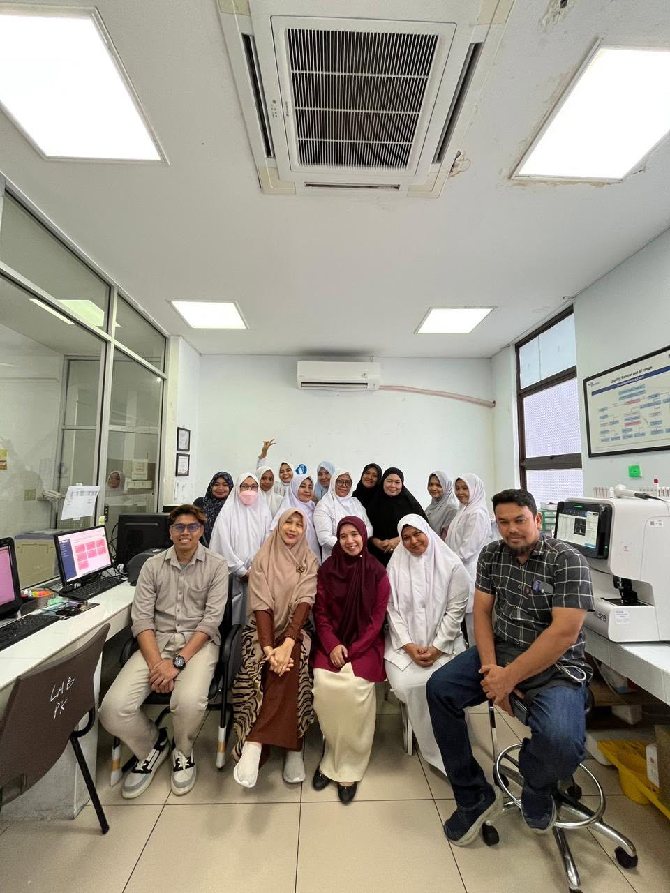 Instalasi dan Training Penggunaan TerasLIS  Laboratory Information System di Rumah Sakit Ibu dan Anak Banda Aceh Provinsi NAD