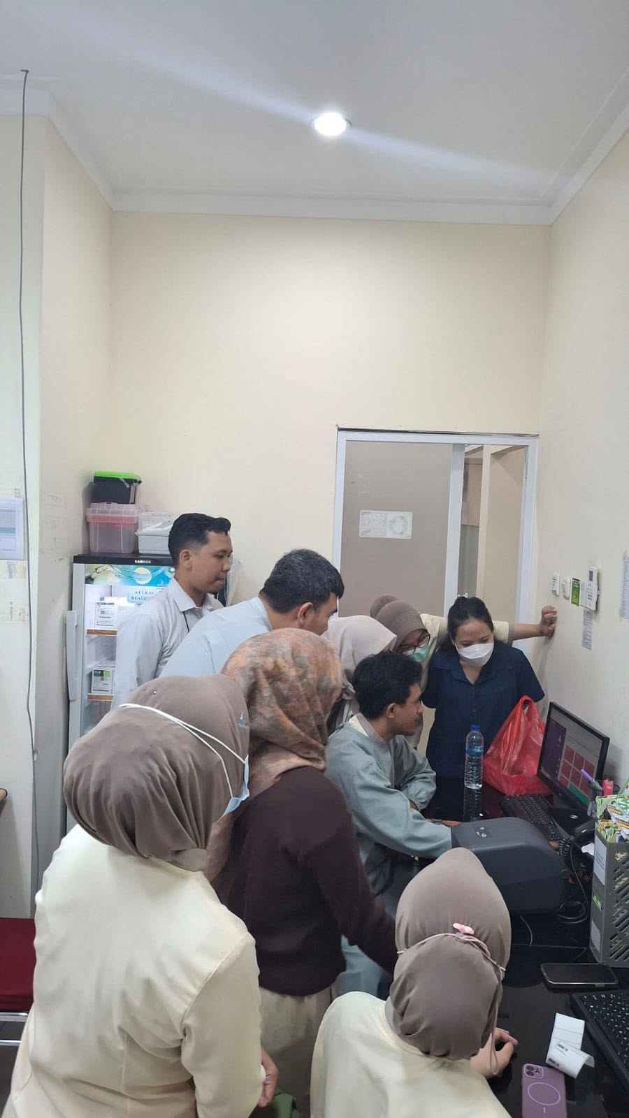 Implementasi Penggunaan LIS di Rumah Sakit Pena 98